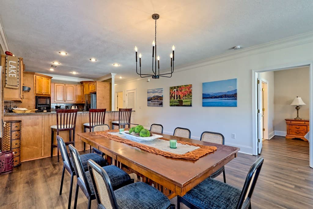1688 Lakeview Drive 1d, Young Harris GA 30582 - Photo