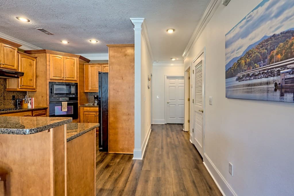 1688 Lakeview Drive 1d, Young Harris GA 30582 - Photo