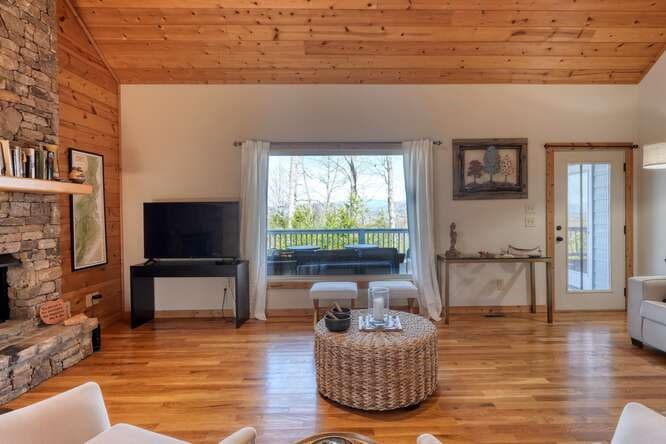 2081 Gallatin Road, Young Harris GA 30582 - Photo