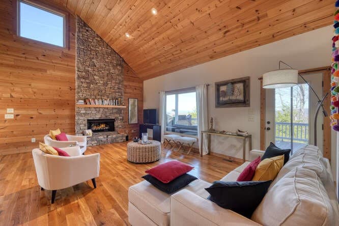 2081 Gallatin Road, Young Harris GA 30582 - Photo