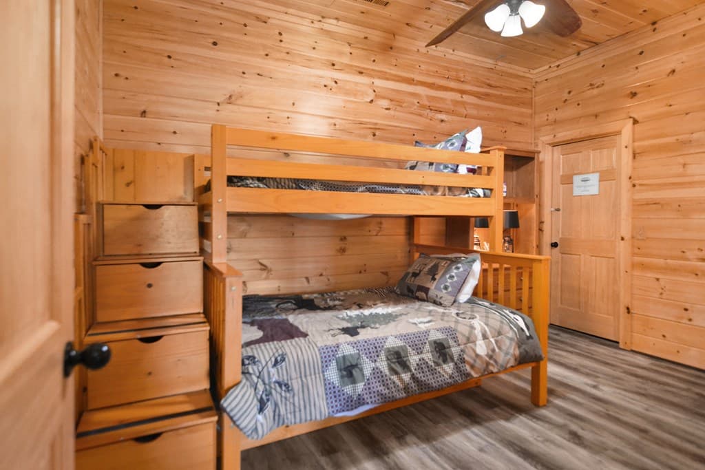 305 Skybound Road, Blue Ridge GA 30513 - Photo