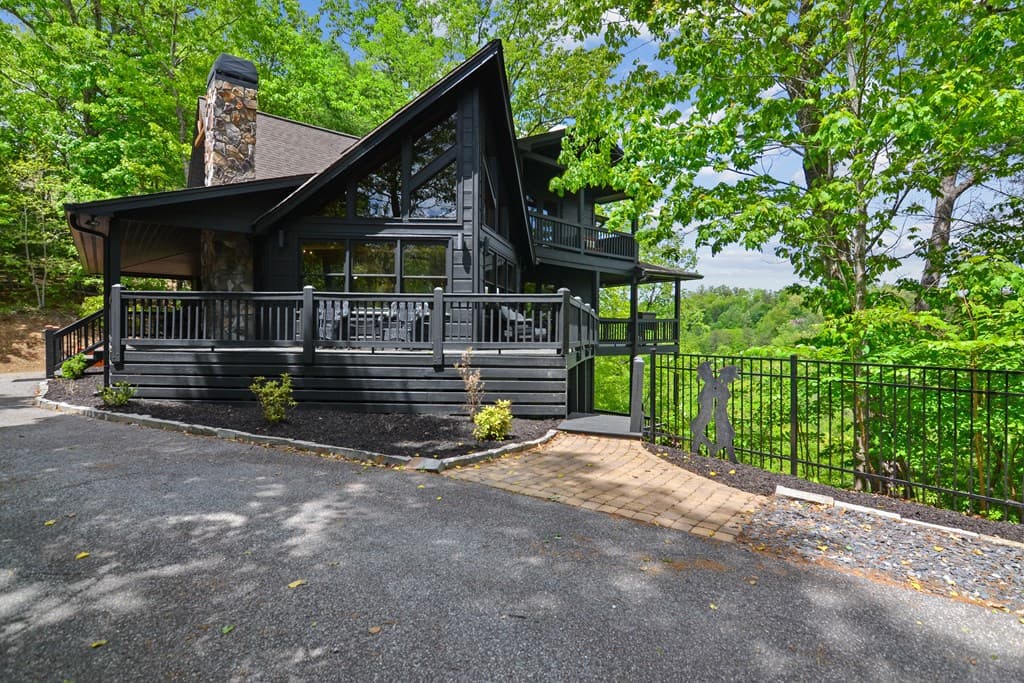 305 Skybound Road, Blue Ridge GA 30513 - Photo