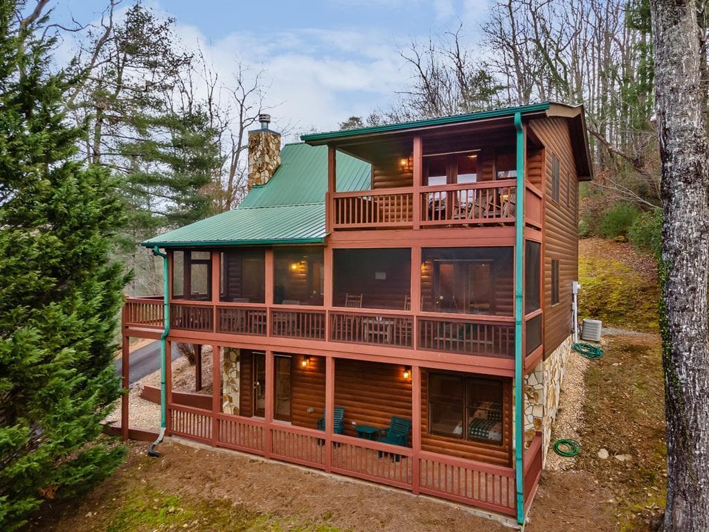 131 Toccoa Overlook Lane, Blue Ridge GA 30513 - Primary photo