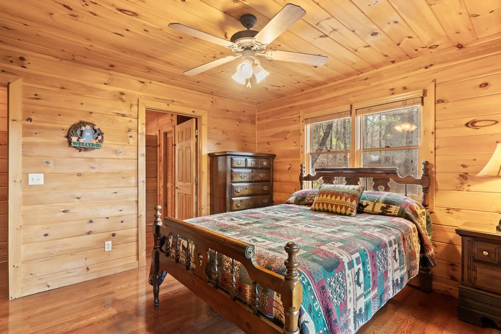 131 Toccoa Overlook Lane, Blue Ridge GA 30513 - Photo