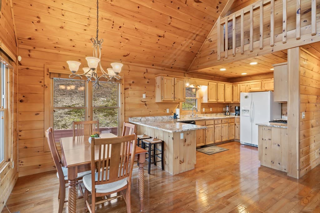 131 Toccoa Overlook Lane, Blue Ridge GA 30513 - Photo