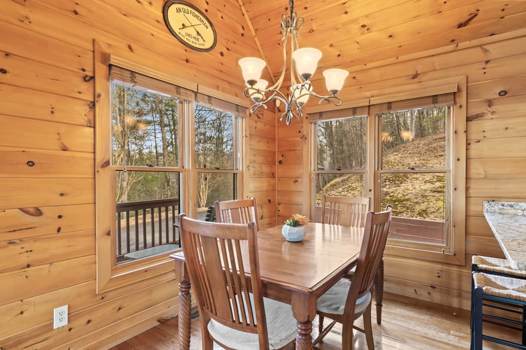 131 Toccoa Overlook Lane, Blue Ridge GA 30513 - Photo