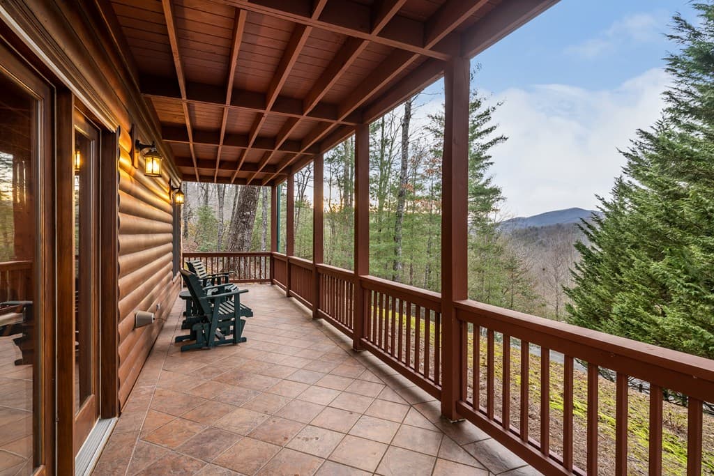131 Toccoa Overlook Lane, Blue Ridge GA 30513 - Photo