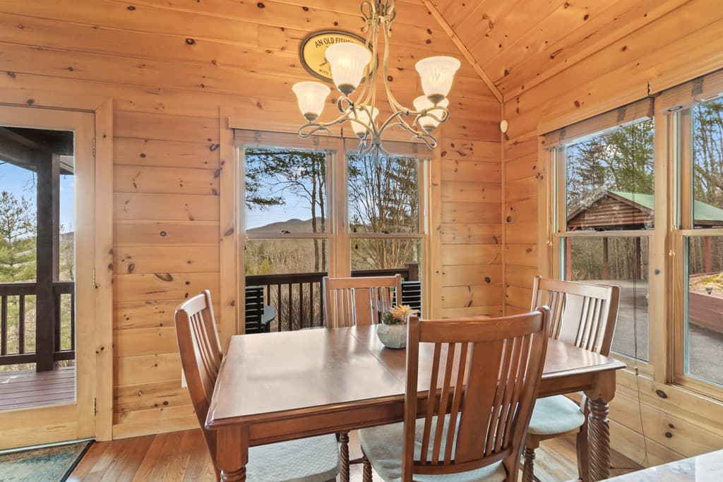 131 Toccoa Overlook Lane, Blue Ridge GA 30513 - Photo