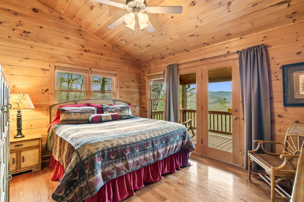 131 Toccoa Overlook Lane, Blue Ridge GA 30513 - Photo