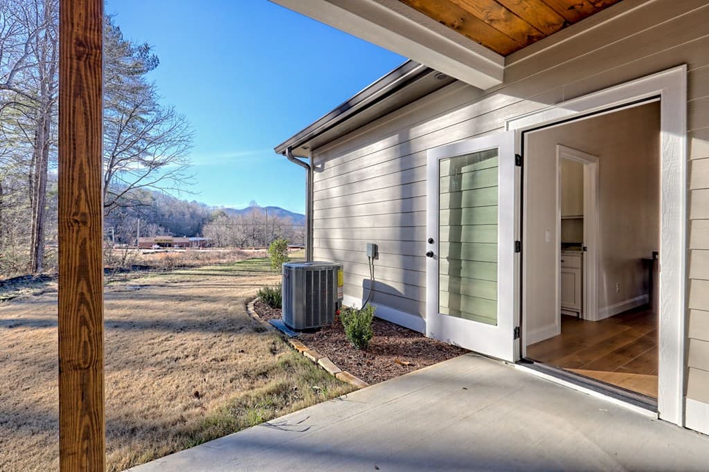 61 Mctyeire Drive, Young Harris GA 30582 - Photo