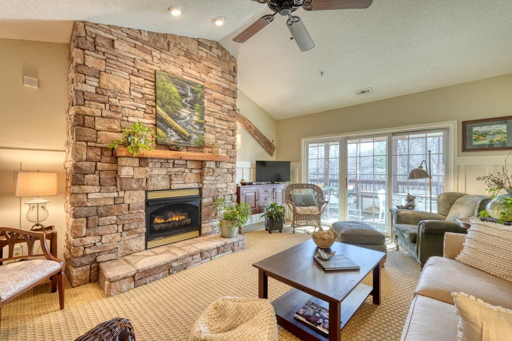 92 Glen Eagle Ct B303, Clayton GA 30525 - Photo