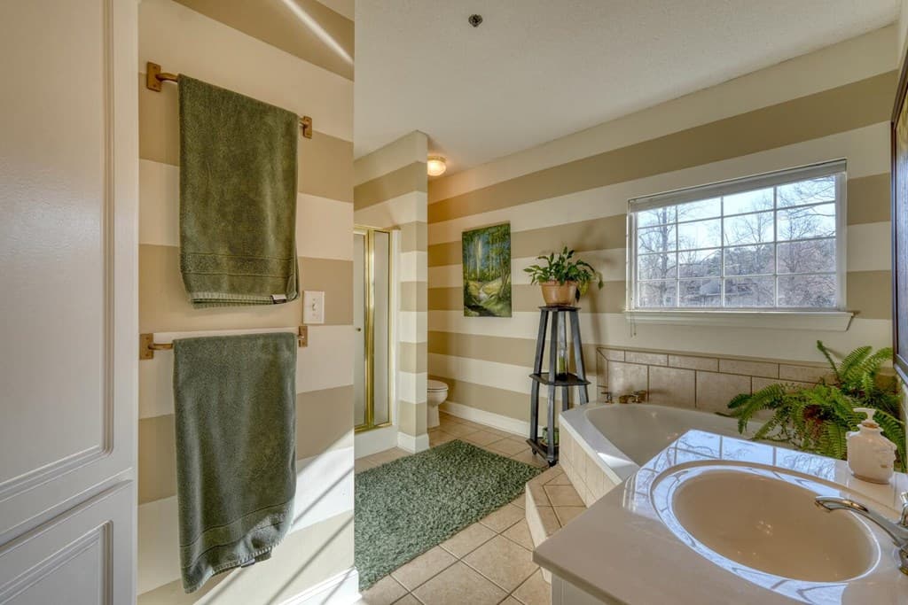 92 Glen Eagle Ct B303, Clayton GA 30525 - Photo