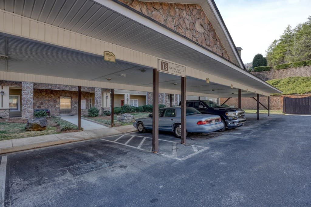 92 Glen Eagle Ct B303, Clayton GA 30525 - Photo