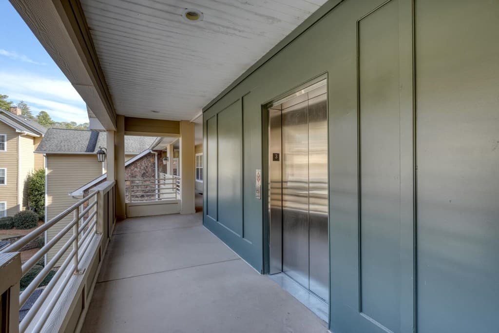 92 Glen Eagle Ct B303, Clayton GA 30525 - Photo