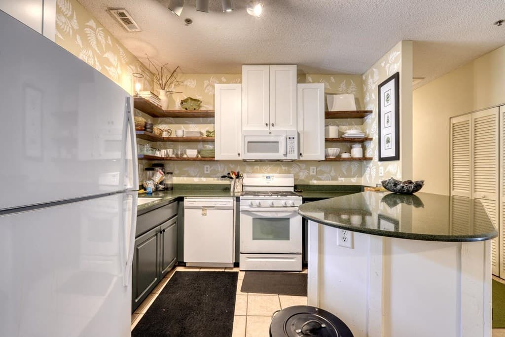92 Glen Eagle Ct B303, Clayton GA 30525 - Photo