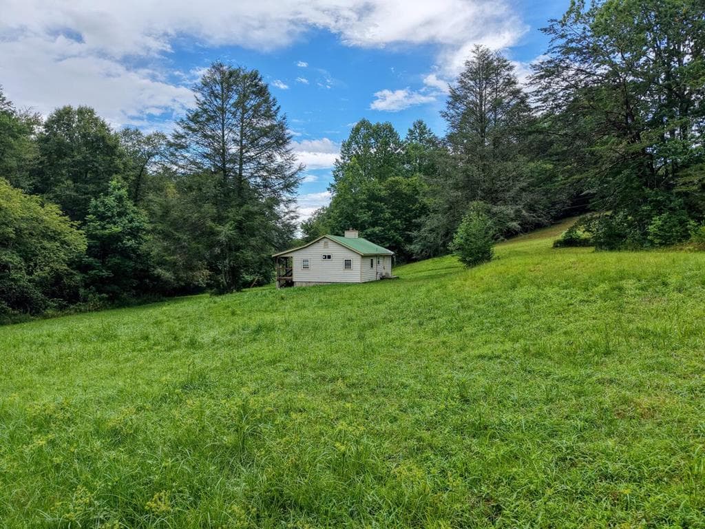 580 Emmaus Road, Epworth GA 30541 - Primary photo