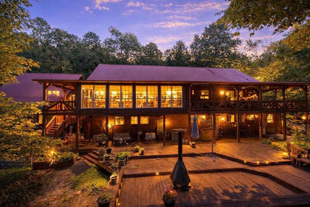 885 Tomahawk Trail, Blairsville GA 30512 - Primary photo