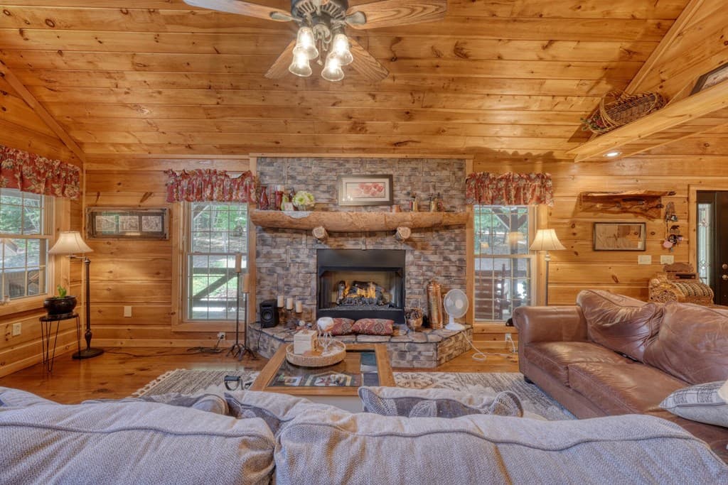 885 Tomahawk Trail, Blairsville GA 30512 - Photo