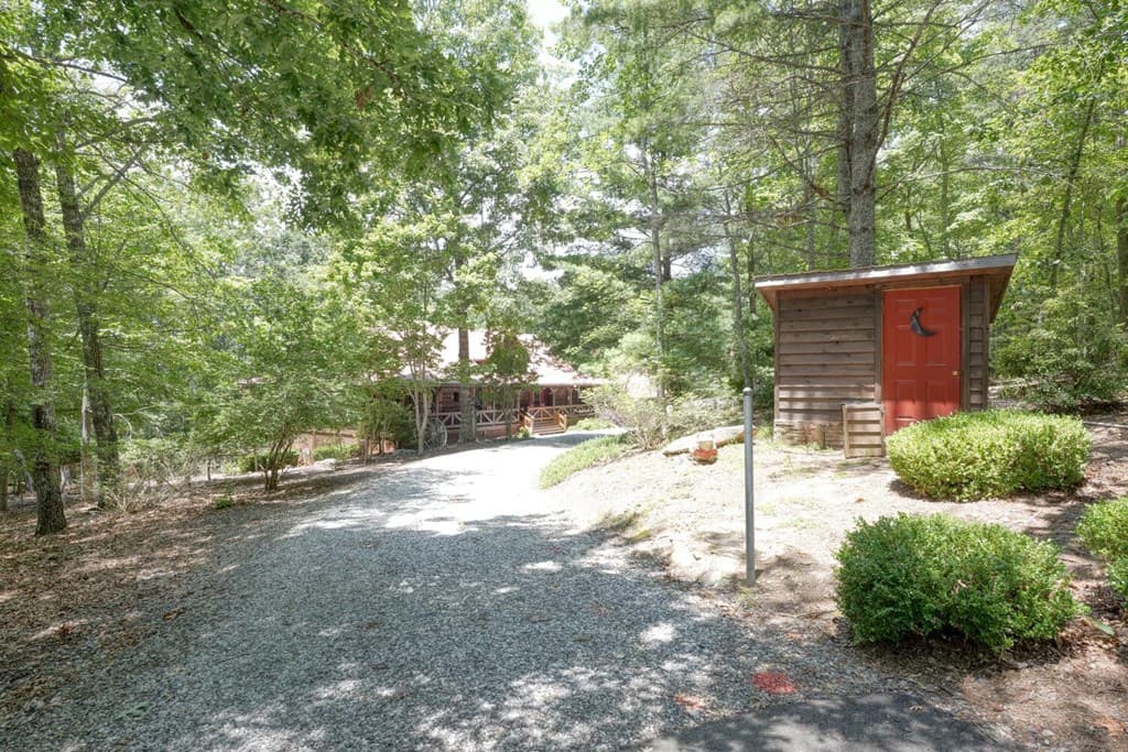 885 Tomahawk Trail, Blairsville GA 30512 - Photo