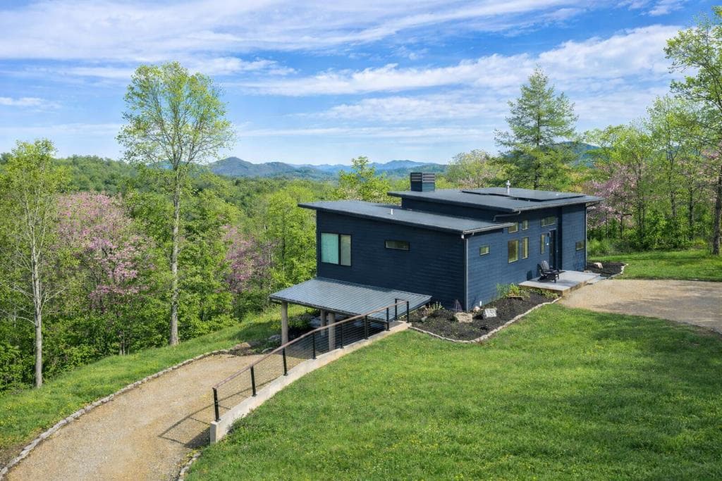 458 Brannon Ridge, Young Harris GA 30582 - Primary photo