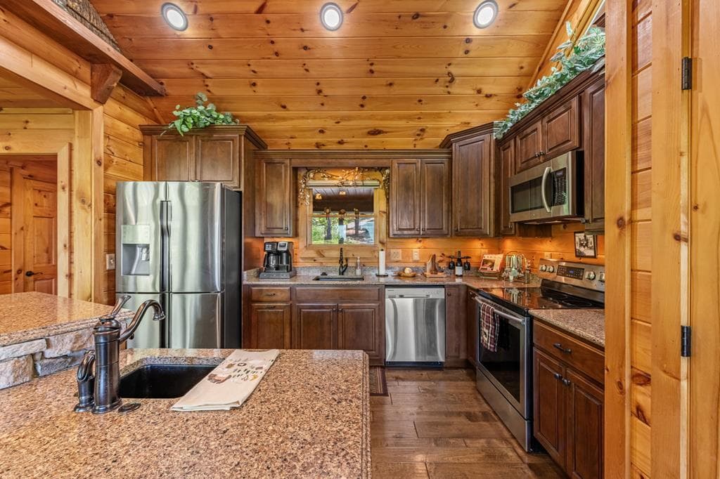 194 Squirrel Chase Drive, Morganton GA 30560 - Photo