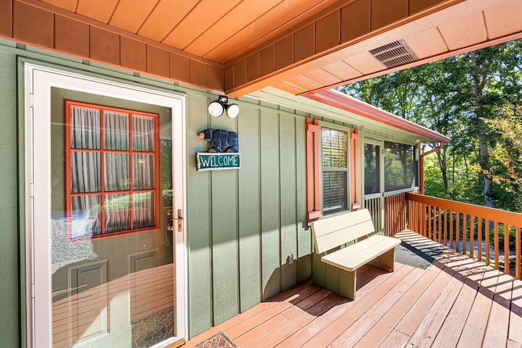 138 Oakwood Trail, Mineral Bluff GA 30559 - Photo