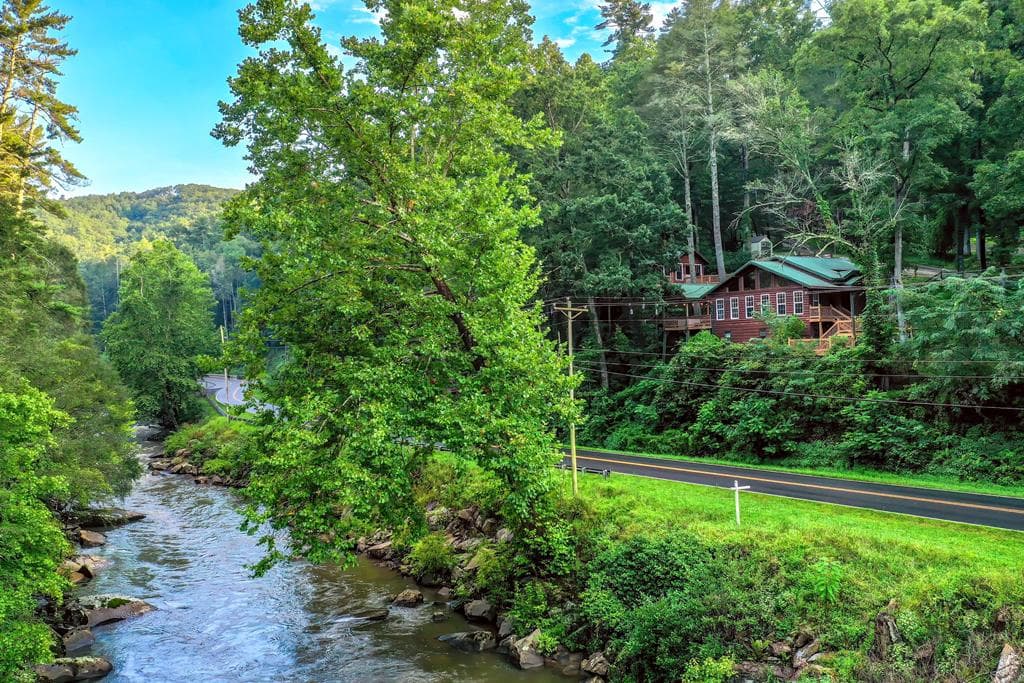 55 River Bend Lane, Blue Ridge GA 30513 - Primary photo