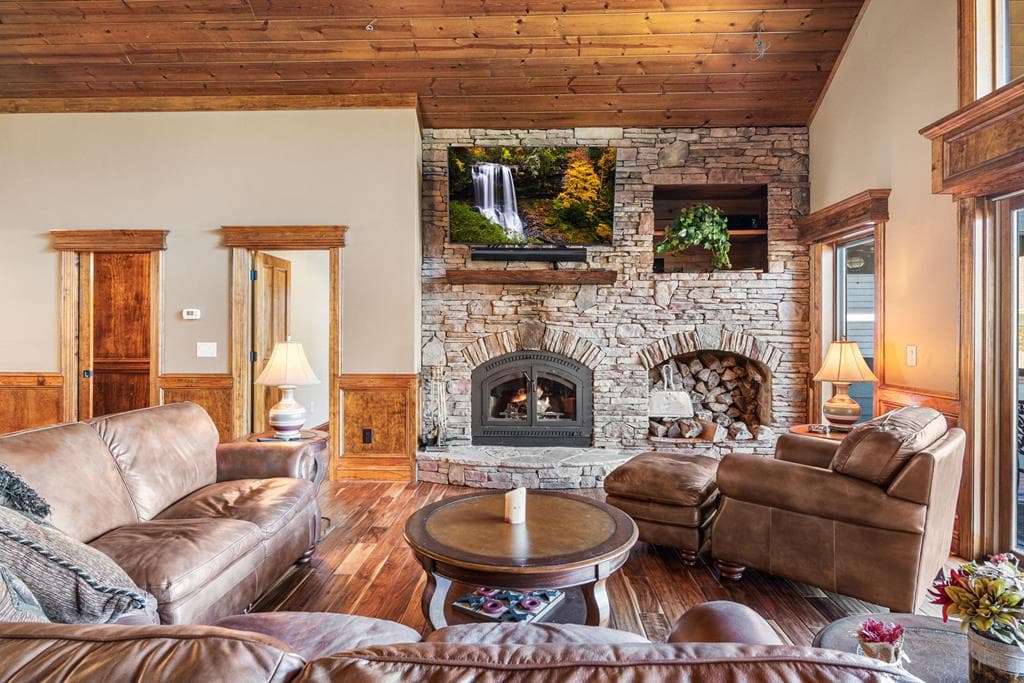 577 Beech Cove Drive, Hiawassee GA 30546 - Photo