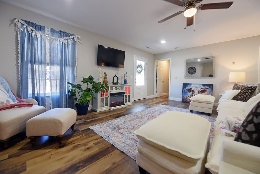 91 Hickory Street, Hayesville NC 28904 - Photo