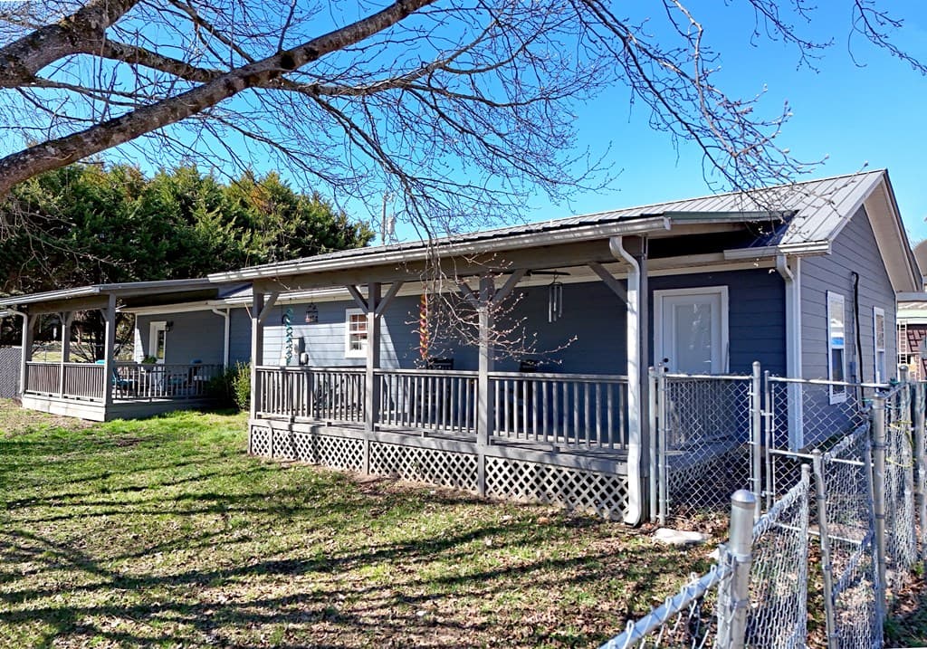 91 Hickory Street, Hayesville NC 28904 - Photo