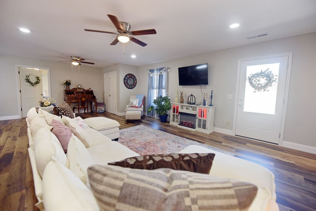 91 Hickory Street, Hayesville NC 28904 - Photo
