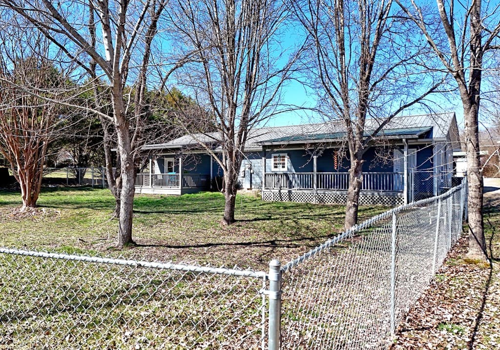 91 Hickory Street, Hayesville NC 28904 - Photo