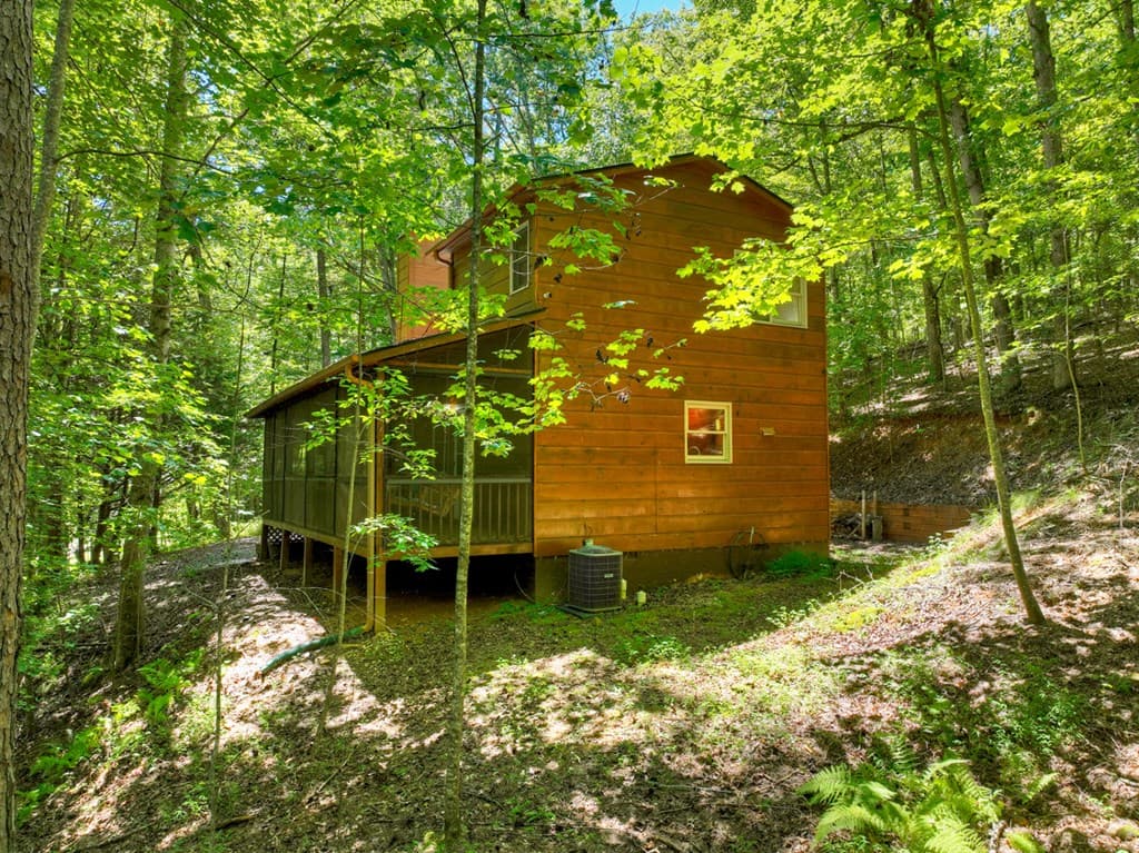 1466 Indian Trail, Mccaysville GA 30555 - Photo