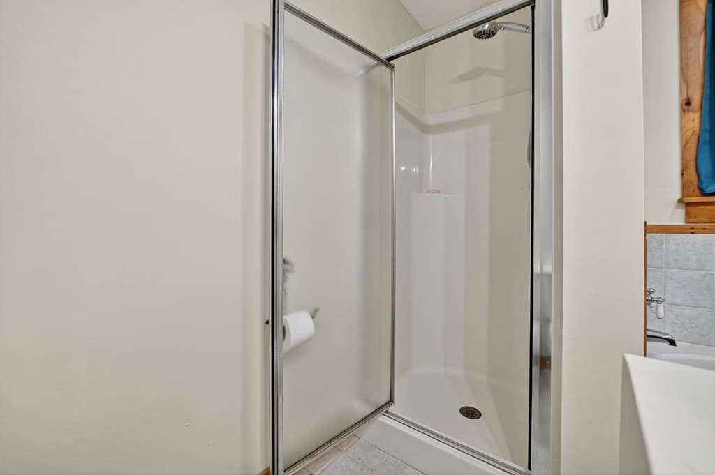 1466 Indian Trail, Mccaysville GA 30555 - Photo