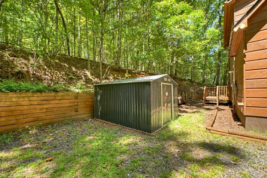 1466 Indian Trail, Mccaysville GA 30555 - Photo