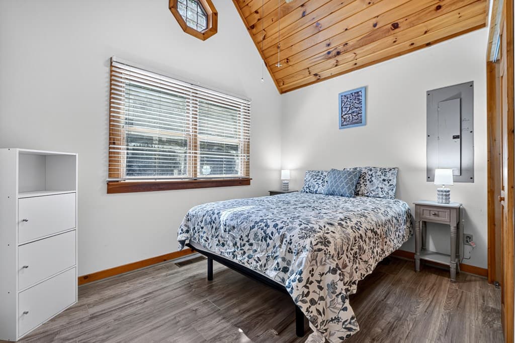 1466 Indian Trail, Mccaysville GA 30555 - Photo