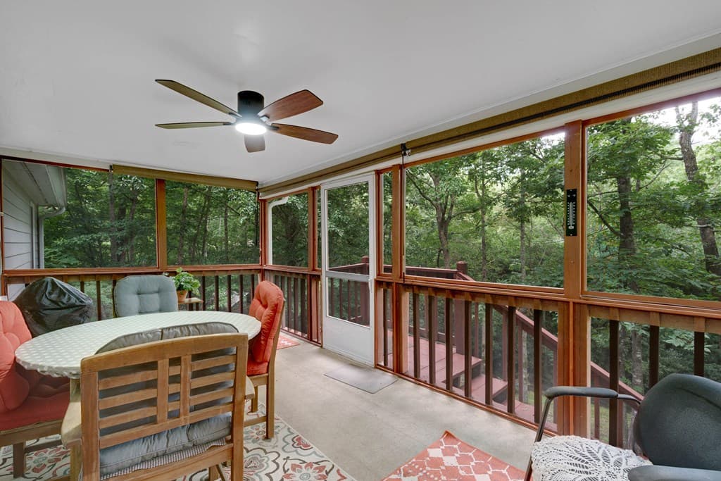 125 Jess Hooper Drive, Hayesville NC 28904 - Photo