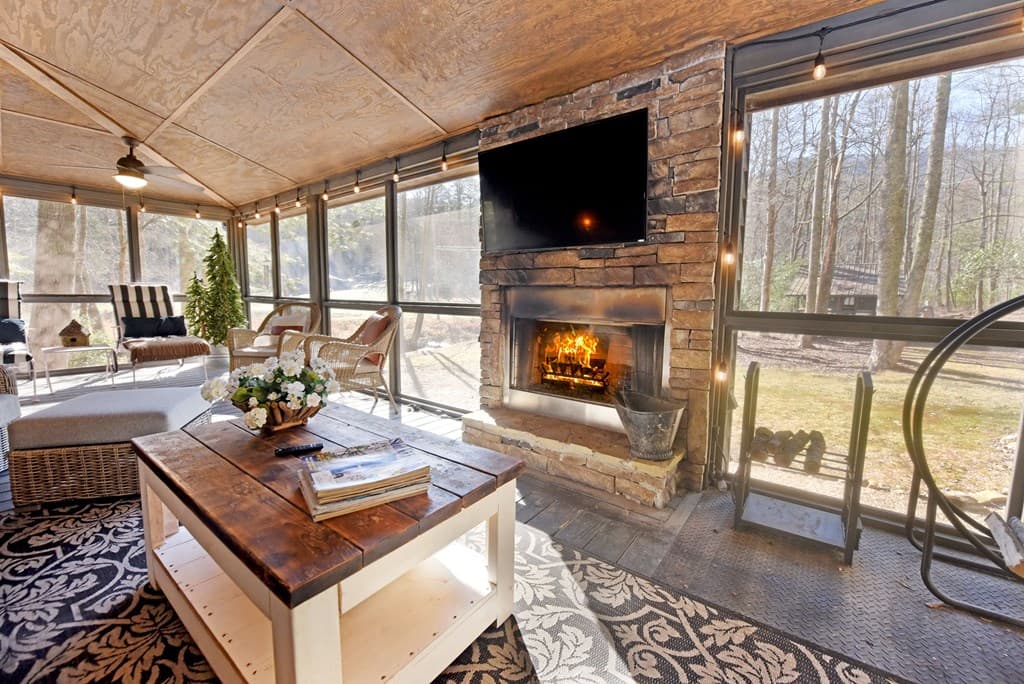 642 Everett Road, Blairsville GA 30512 - Photo