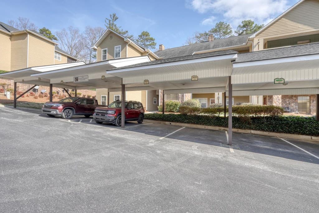 94 Glen Eagle Ct C202, Clayton GA 30525 - Photo