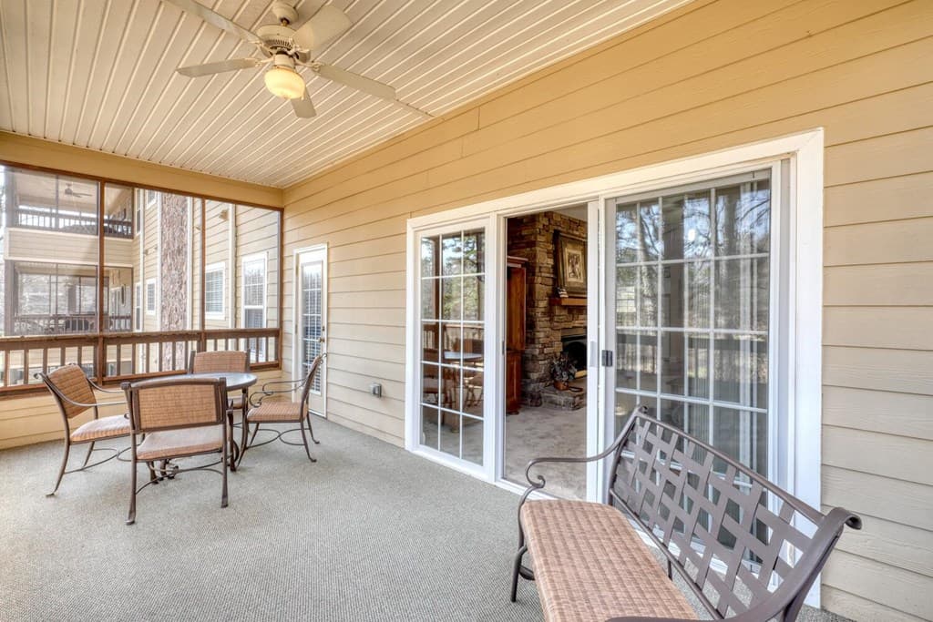 94 Glen Eagle Ct C202, Clayton GA 30525 - Photo