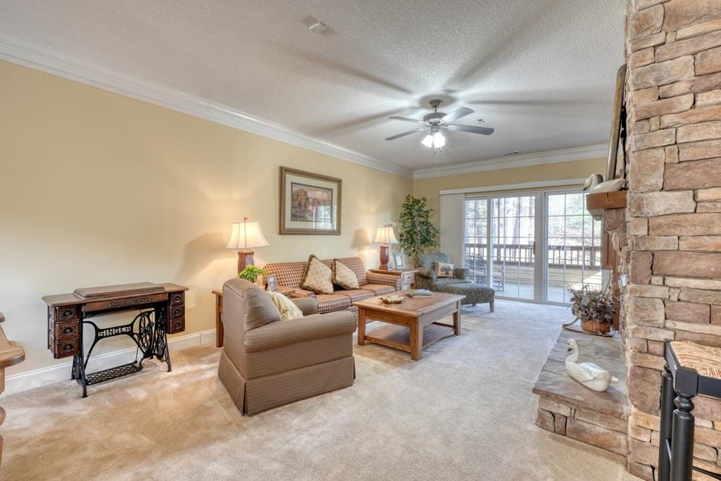 94 Glen Eagle Ct C202, Clayton GA 30525 - Photo