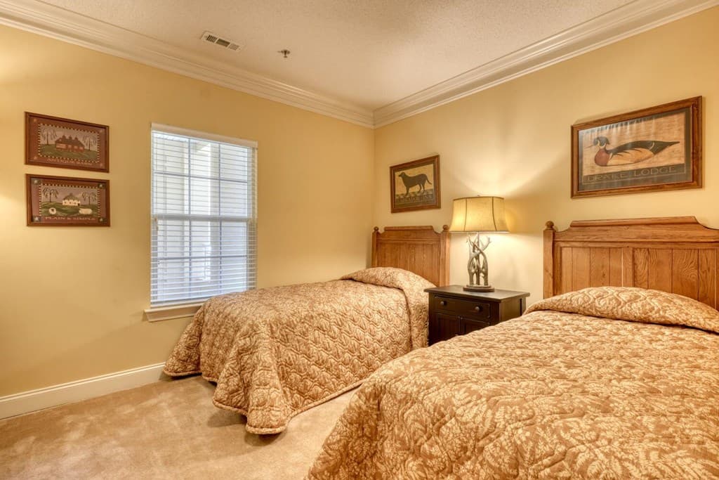 94 Glen Eagle Ct C202, Clayton GA 30525 - Photo