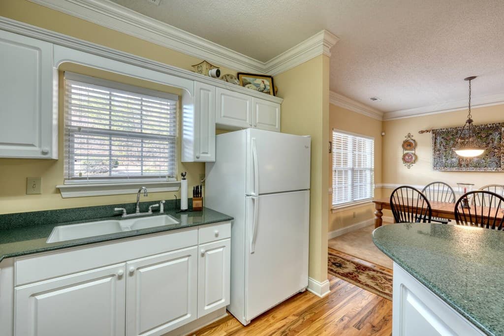 94 Glen Eagle Ct C202, Clayton GA 30525 - Photo
