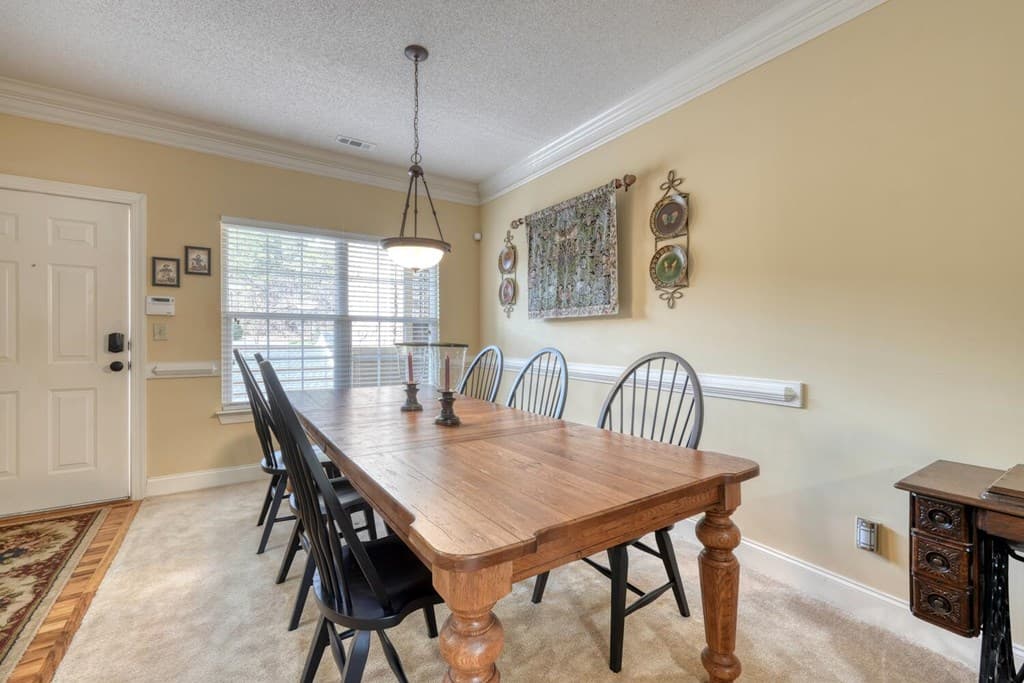 94 Glen Eagle Ct C202, Clayton GA 30525 - Photo