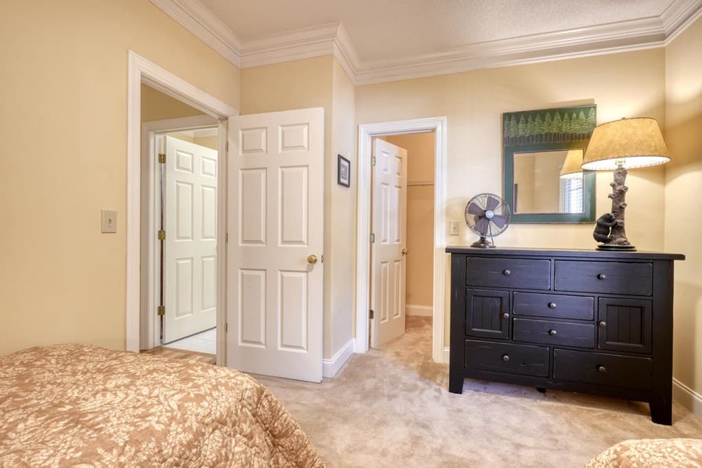 94 Glen Eagle Ct C202, Clayton GA 30525 - Photo