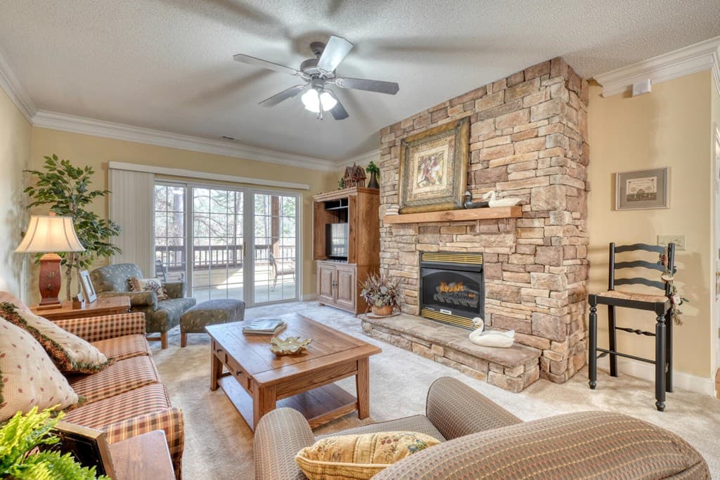 94 Glen Eagle Ct C202, Clayton GA 30525 - Photo