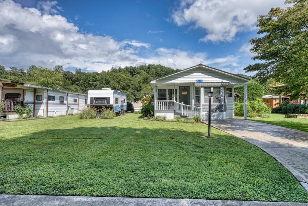 4353 Riverbank Run, Hiawassee GA 30546 - Photo