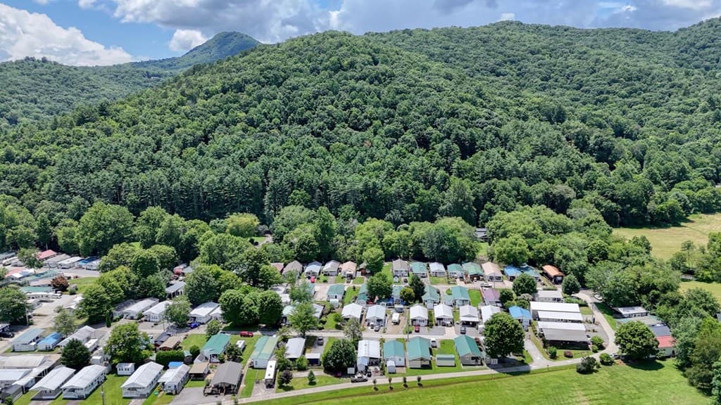 4353 Riverbank Run, Hiawassee GA 30546 - Photo