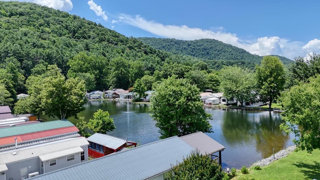4353 Riverbank Run, Hiawassee GA 30546 - Photo