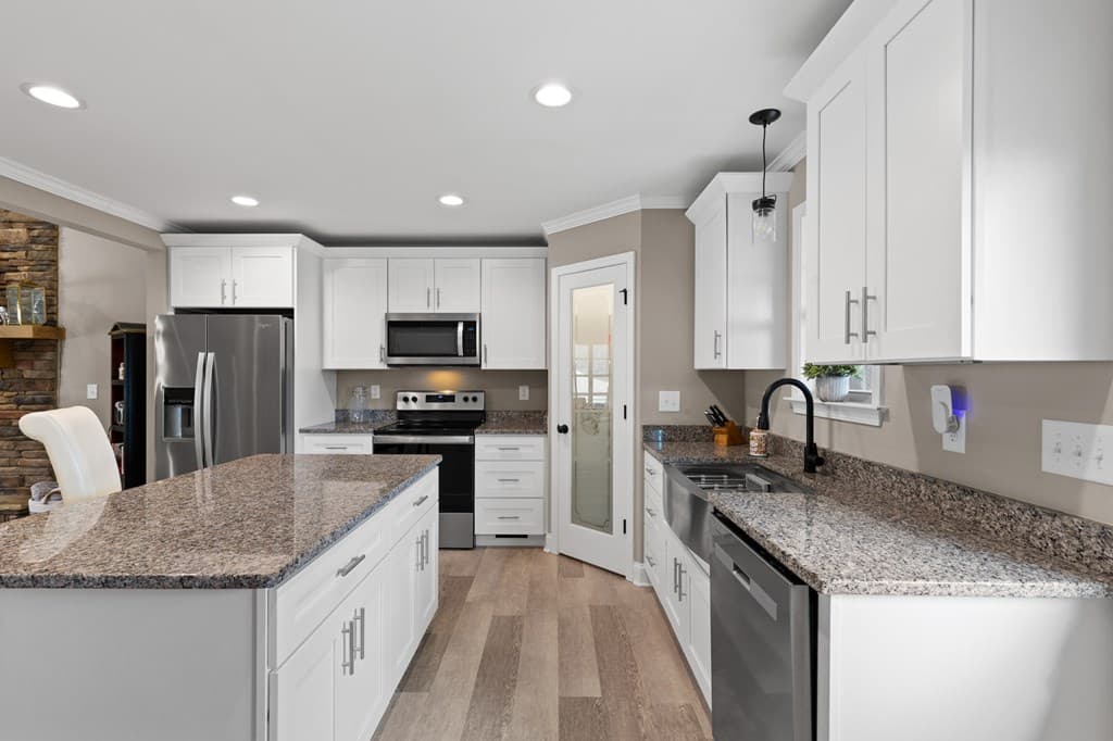 1281 Twisted Oak Road, Talking Rock GA 30175 - Photo